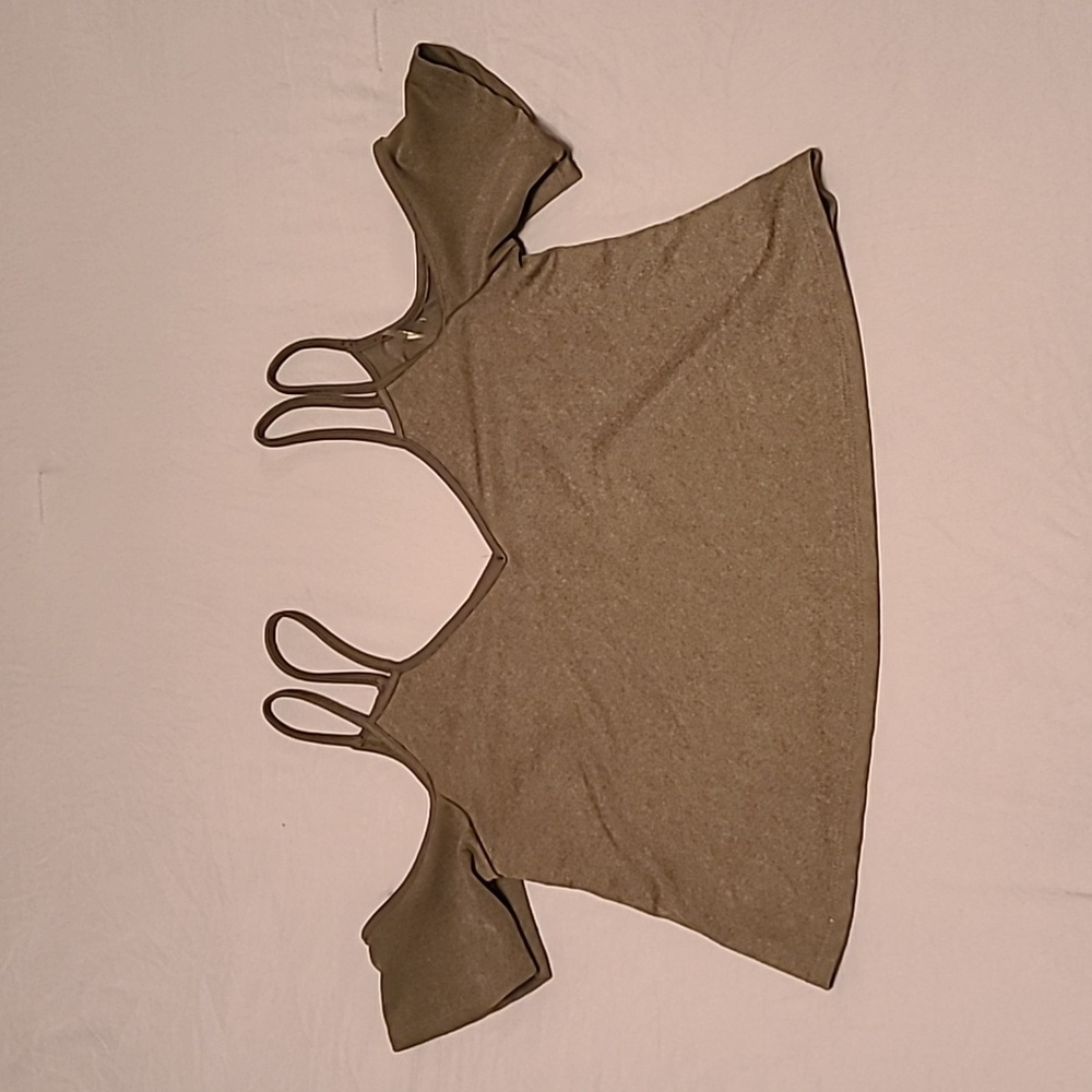 🎉 3/$25 Cutout Off-the-Shoulder Top